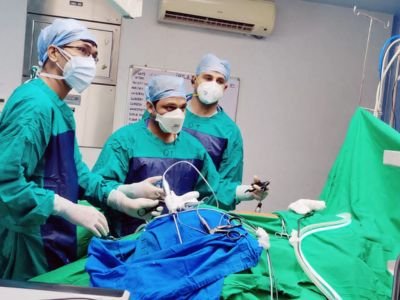 Dr. Sumit Bansal Doing Kidney Transplant operation